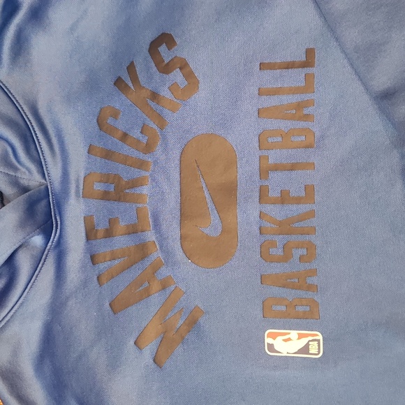 Set of 2 EUC hoodies. NBA Dallas Mavericks Nike Boys size XL. Adidas navy blue. - Picture 4 of 4